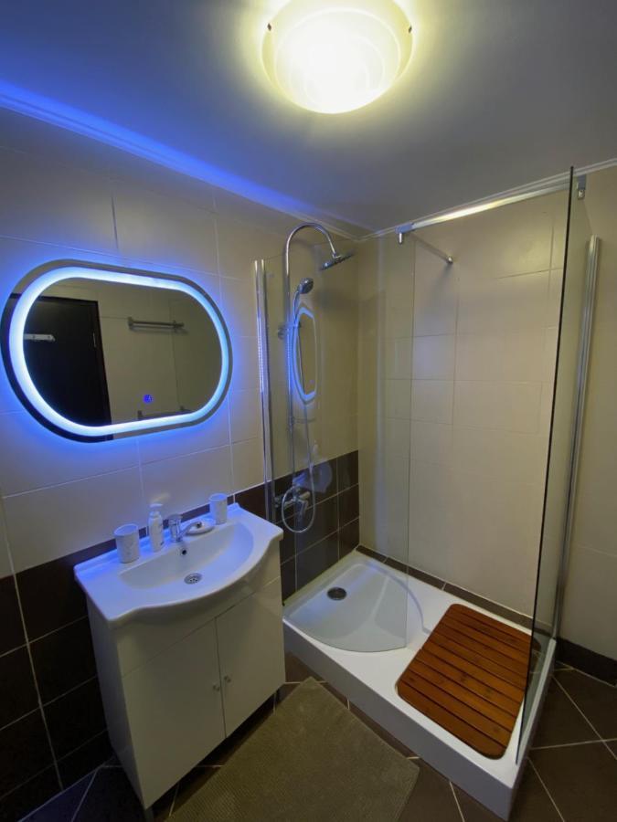 Ioana'S Apartament Apartment Sinaia Bagian luar foto